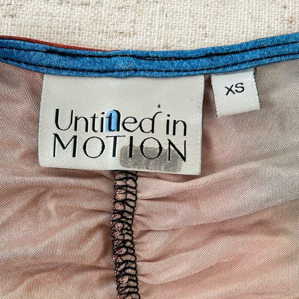 United In Motion Chaldea Top, XS - Picture 5 of 16